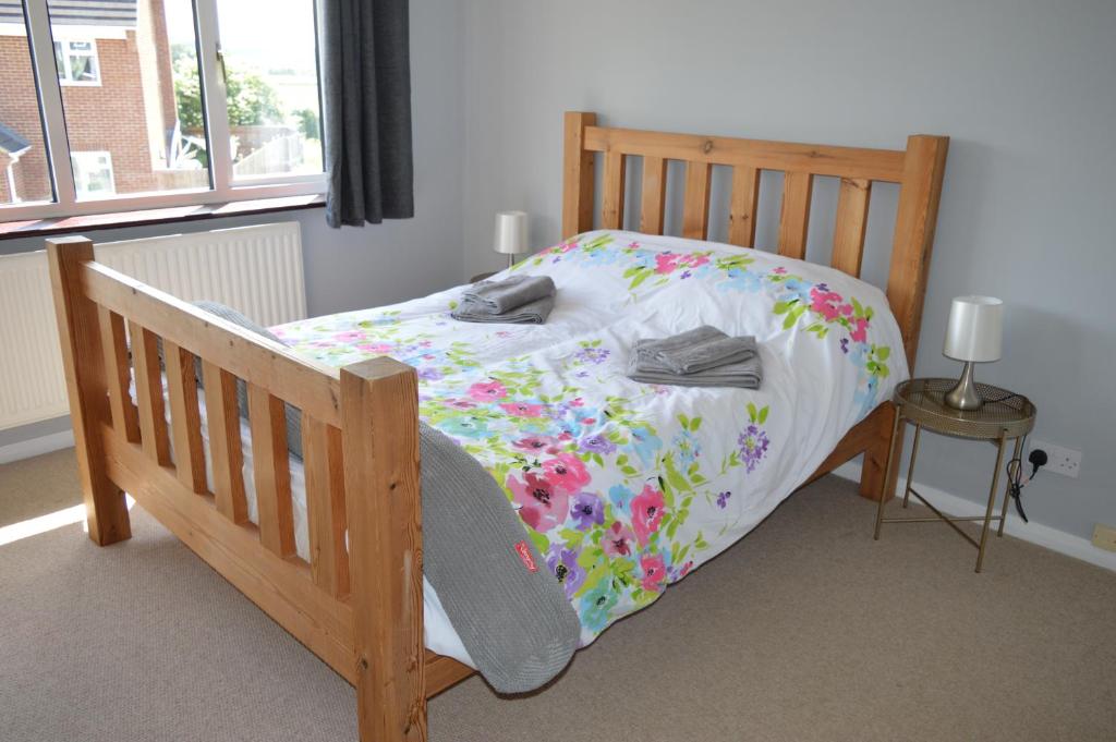 Cheerful 3 Bedroom Property Set In The Countryside - Buckinghamshire