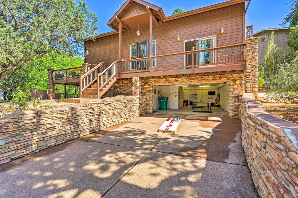 Payson Log Cabin With Gorgeous Outdoor Space! - Payson, AZ