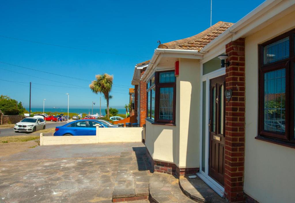 Family Friendly Bungalow On The Beach - Broadstairs
