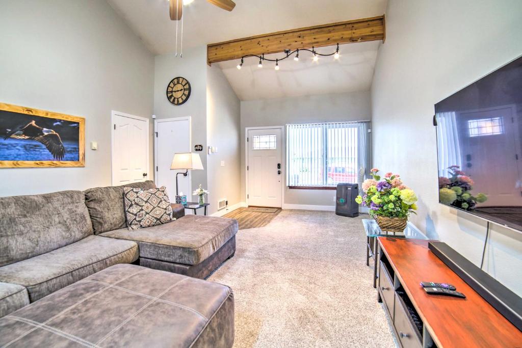 Idaho Falls Townhome About 5 Mi To Tauthaus Park! - Idaho Falls, ID