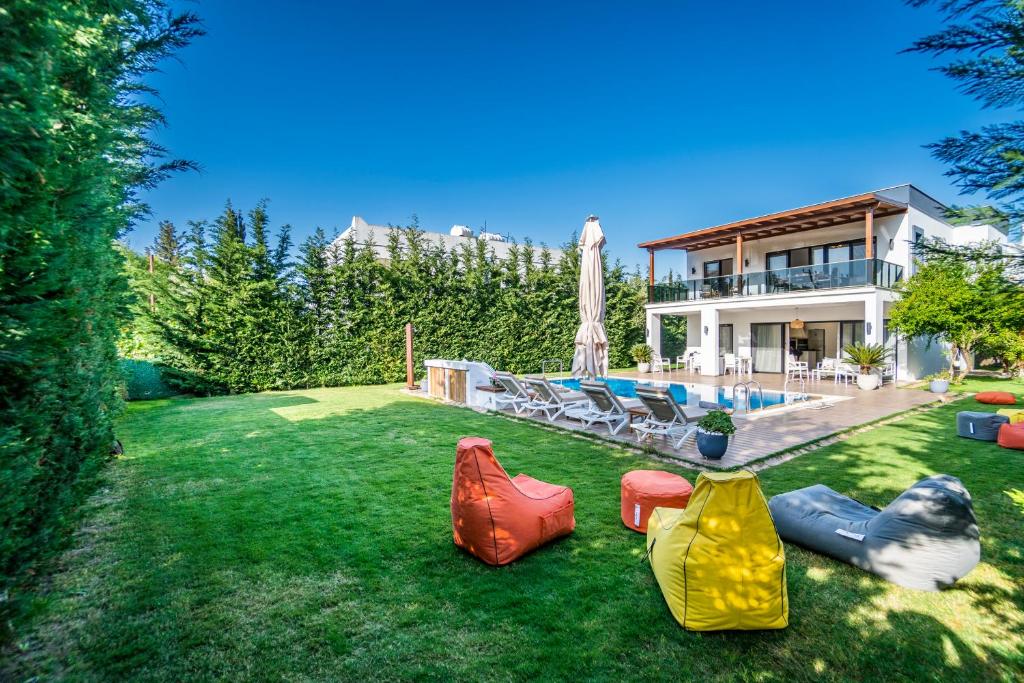 Contemporary Luxury Villa In Yalıkavak Center - Yalıkavak
