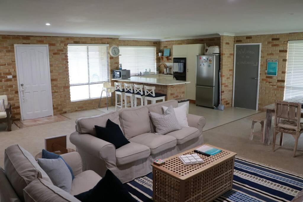 Sandcastle By The Sea - A Cosy Holiday Home - Esperance