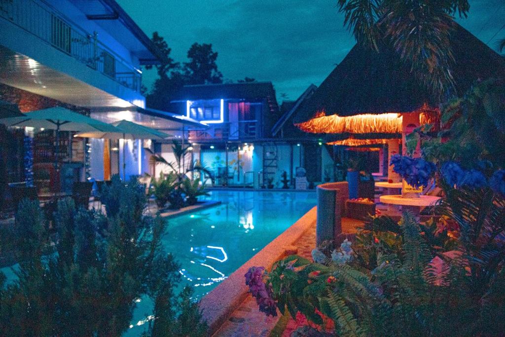 Blue Moon Inn And Pool Resort - Panglao