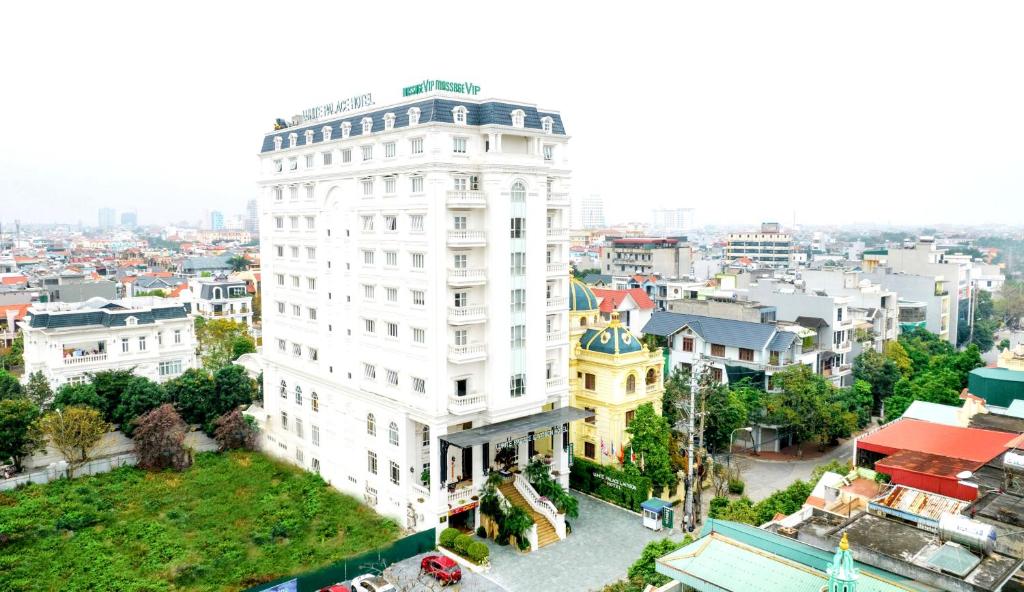 Lam Sơn White Palace Hotel - Thái Bình