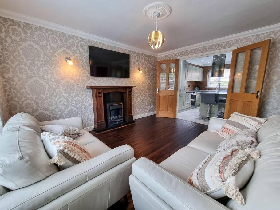 Stunning Family Home Close To The City Centre - Salford