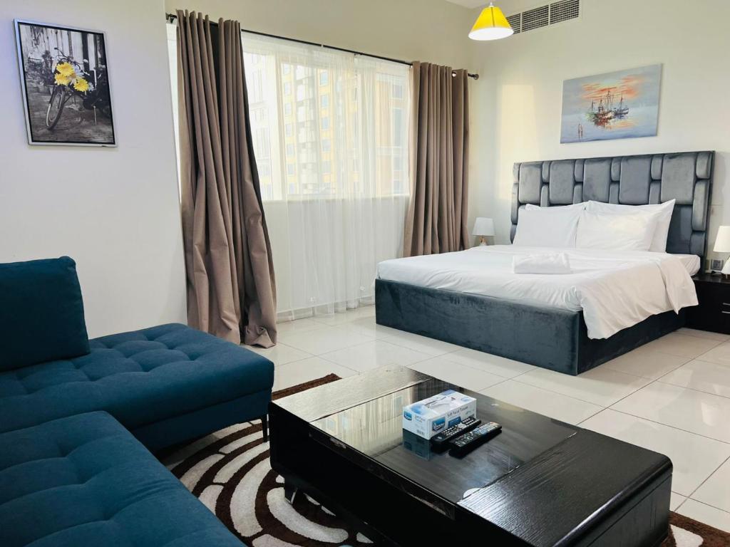 SKYNEST Homes marina pinnacle private rooms in 3 bedroom apartment - Dubai