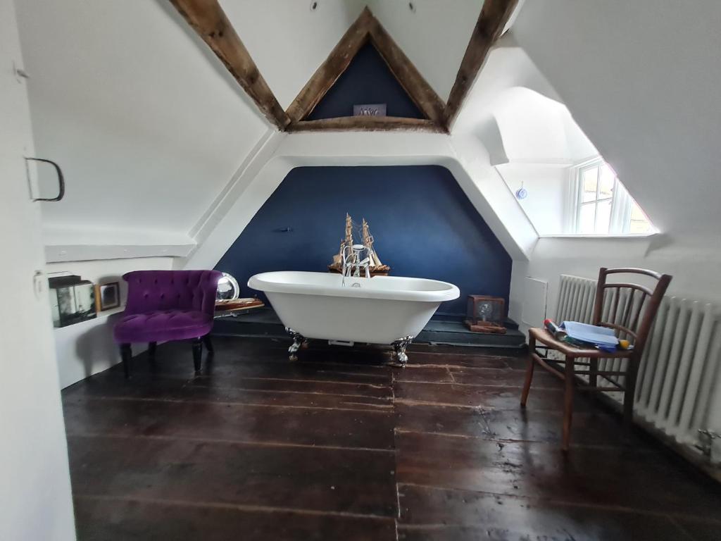 The Old Church House Top Floor In Private House Central Frome - Frome