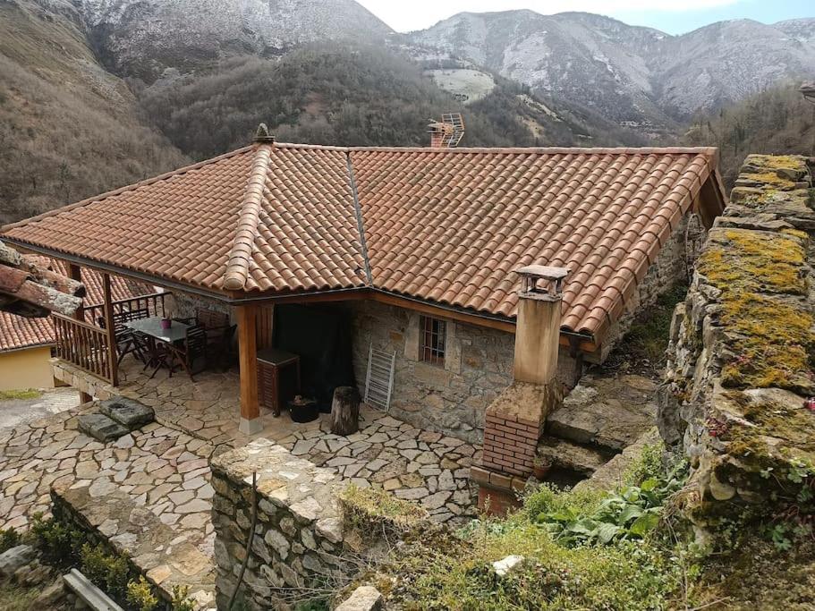Casa Rectoral De Montovo, Casa Rural En Red Natura 2000 - Somiedo