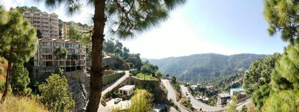 2BHK Furnished Apartment/Near Kasauli/Barog/Luv Fun & Adventure - Himachal Pradesh