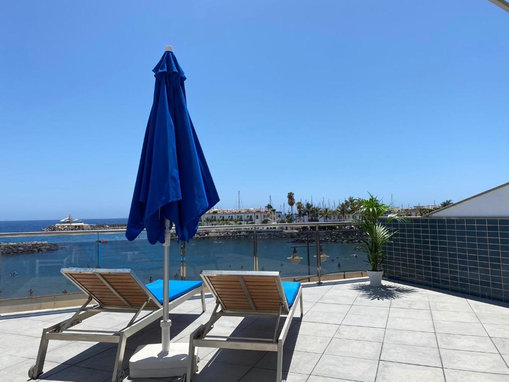 Billy's Beachfront Apartment With Pool Access - Gran Canaria
