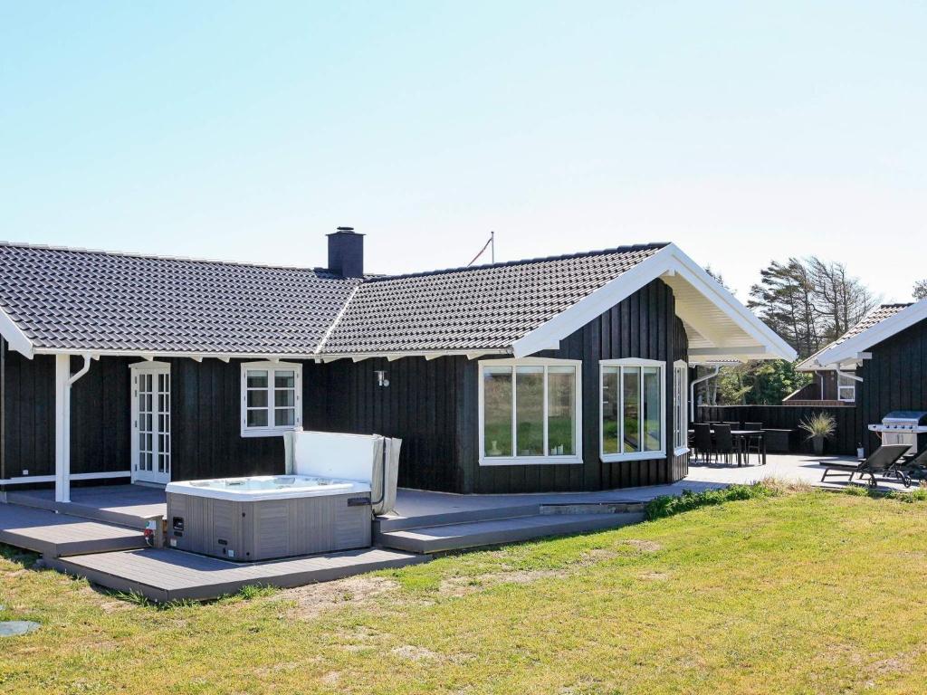 Picturesque Holiday Home In Saltum Near Sea - Blokhus