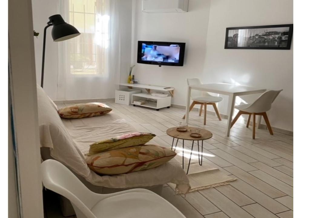 Joli Appartement Hypercentre T2 Avec Parking Gratuit - Ibis budget Béziers Est Mediterranée A9 / A75