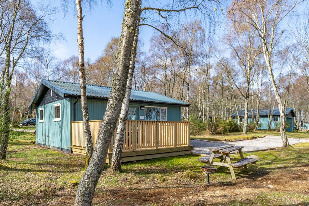 Bracken Lodge 16, Sleeping 2, With Private Hot Tub - Beauly