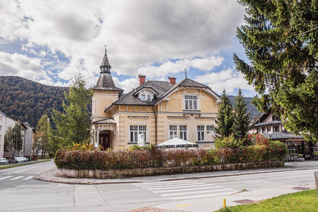Guest House Veronika - Alpi