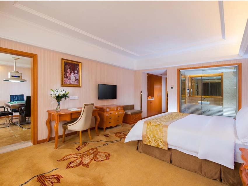 Vienna Hotel Changde Wuling Avenue - Changde