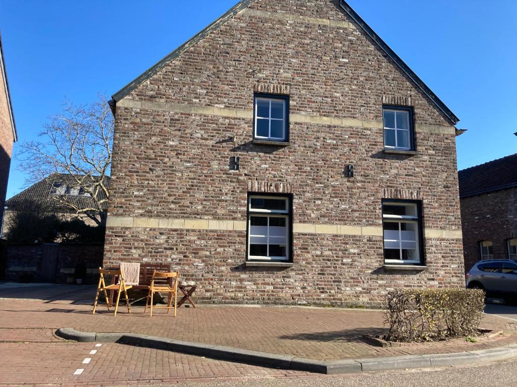 Huize Bronsgroen - Vakantiehuis Voor 2-6 Pers In Limburgse Heuvelland - Eijsden