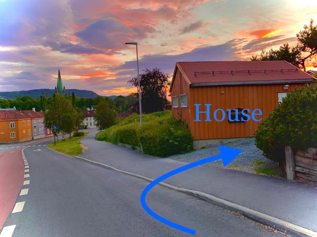 Koselig Hus Med Terrasse, P-plass, Hage, Wifi&tv - Trondheim