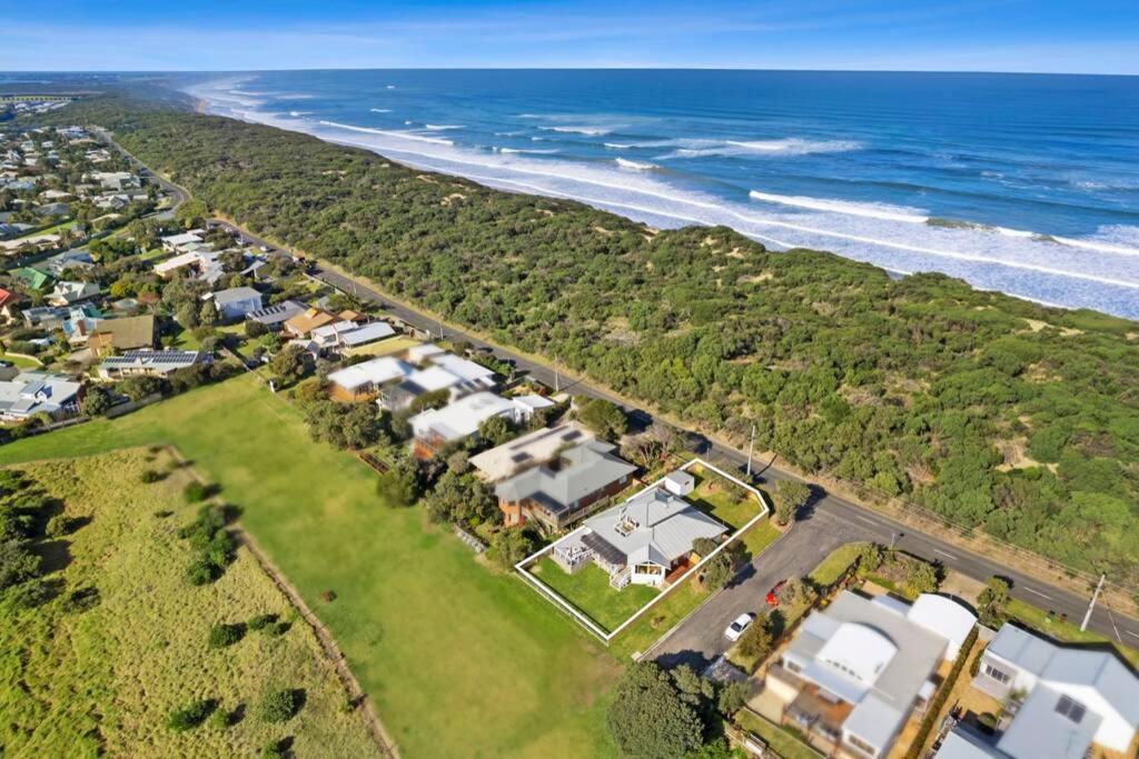 Saltwater House - Opposite The Beach And Views Over The Lake! - Ocean Grove