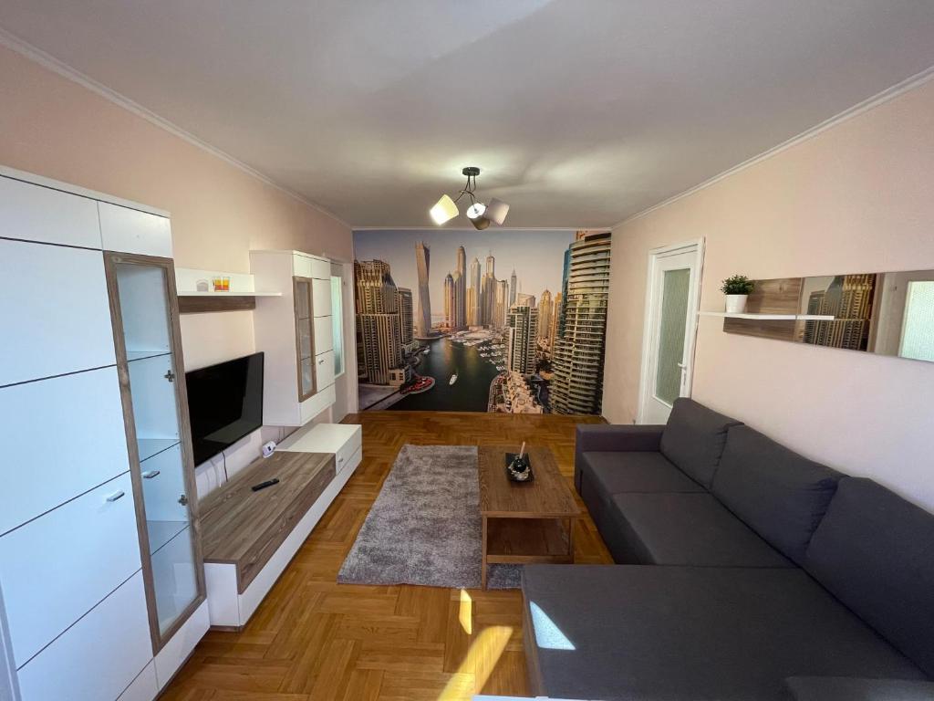 Soho Apartment Fagaras - 1 Bedroom & Extensible Couch - Voila