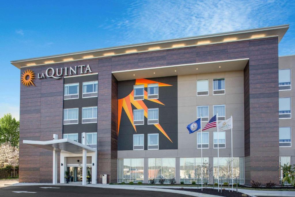 La Quinta Inn & Suites by Wyndham Manassas, VA- Dulles Airport - Manassas