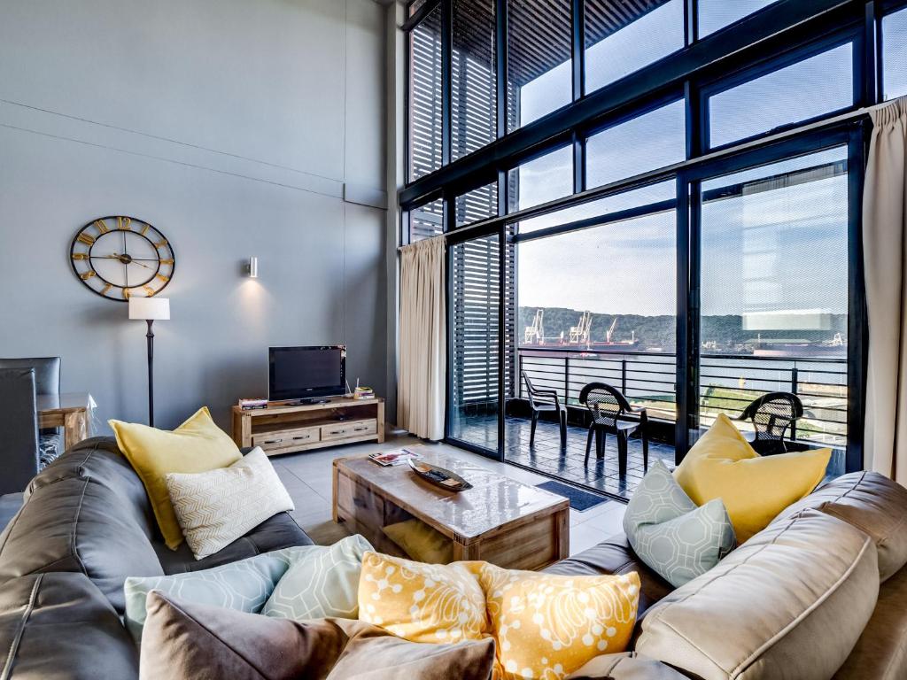 516 Point Bay - Super Stylish for Less - Durban