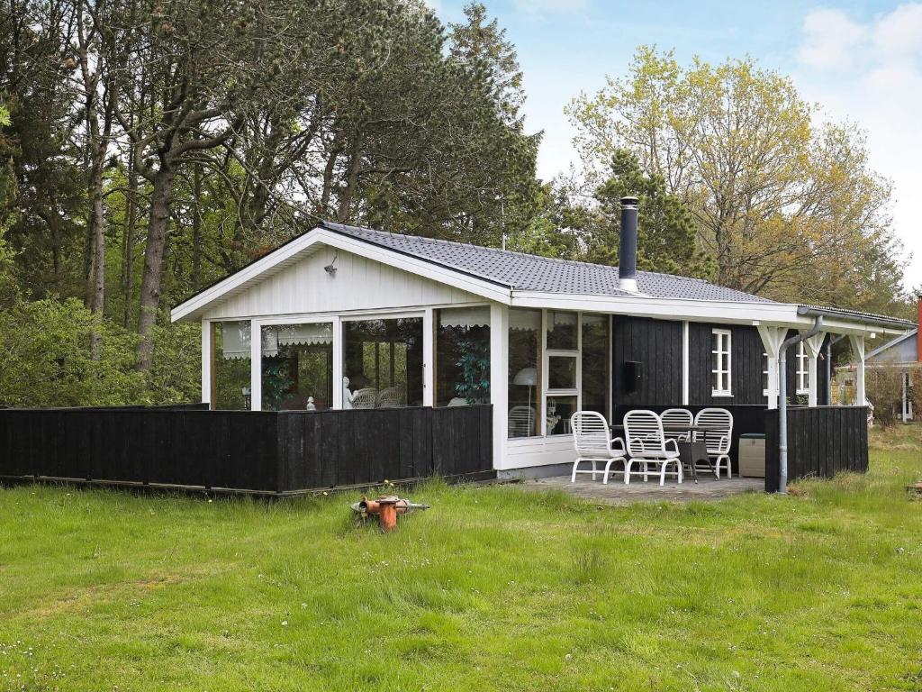 Two-Bedroom Holiday home in Hals 11 - Hou