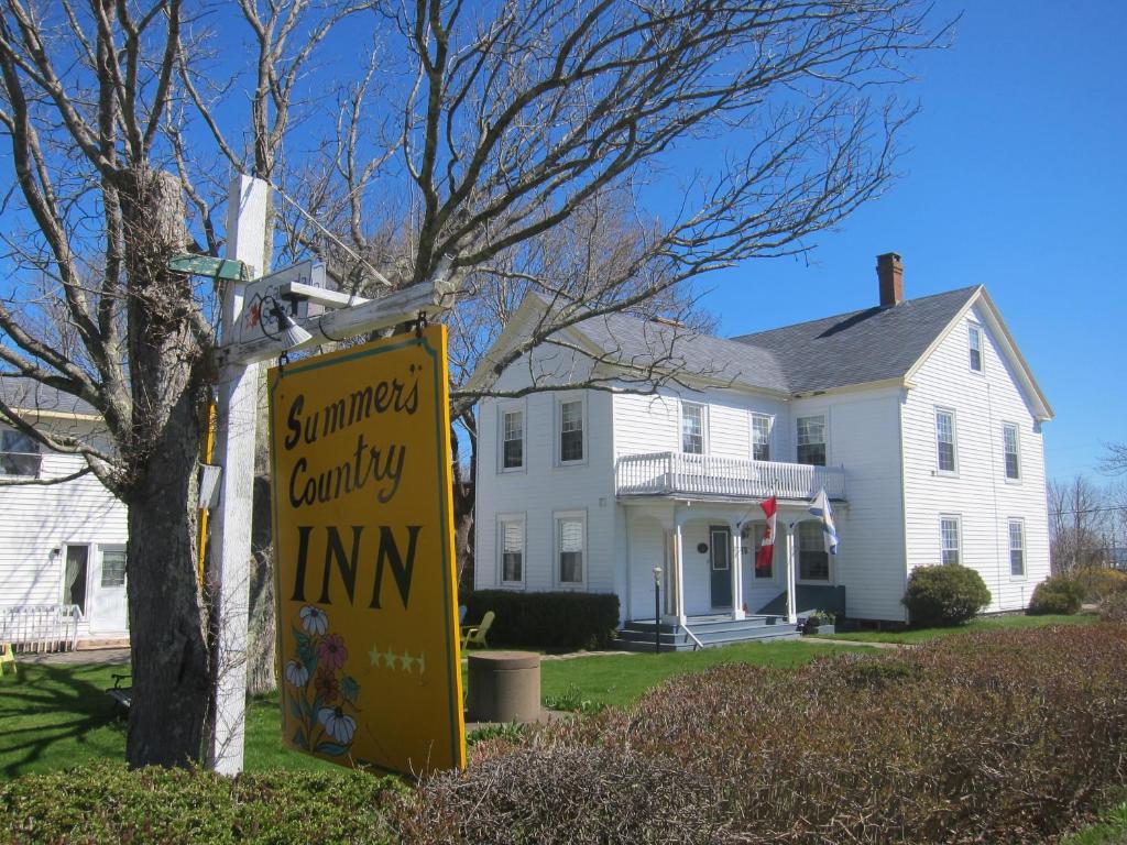 Summers Country Inn - Digby