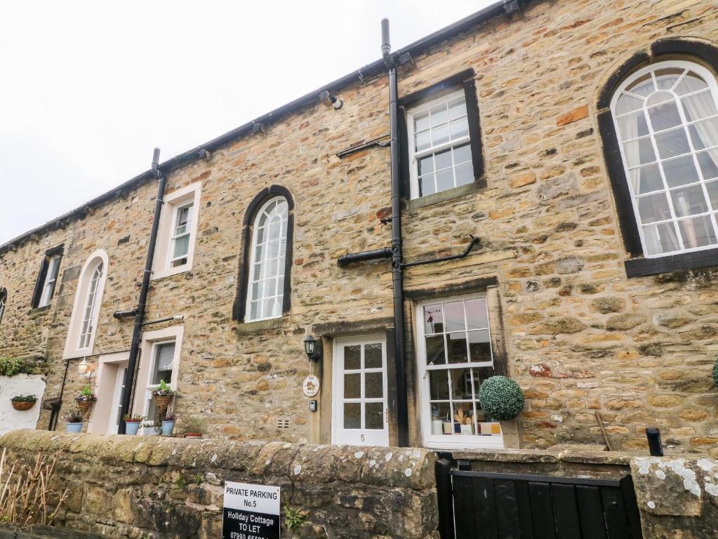 Town Cottage, Pet Friendly, With A Garden In Skipton - Cononley