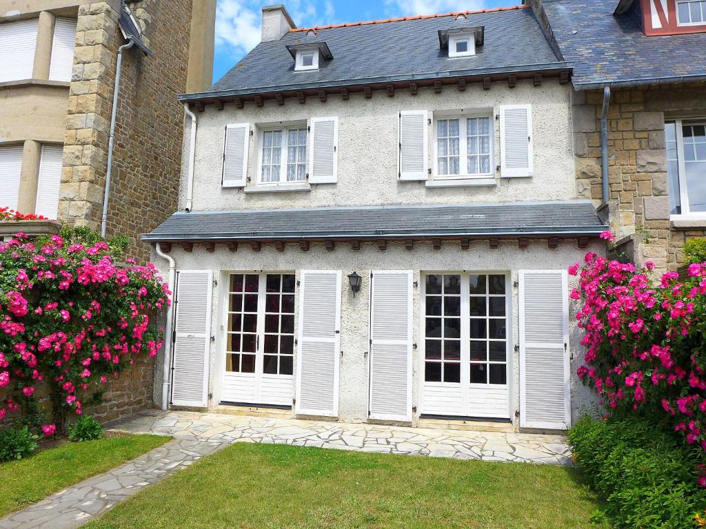 Vacation Home Pasteur In Saint Malo - 6 Persons, 3 Bedrooms - Saint-Malo