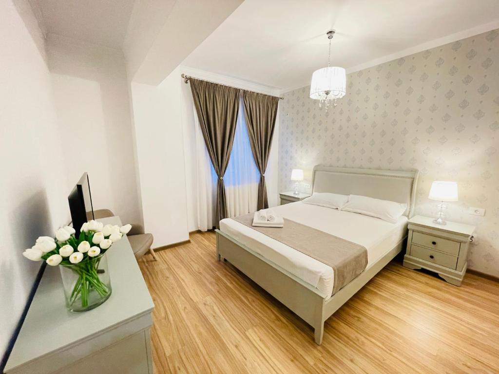 Royal Moonlight Apartment - Costanza, Romania