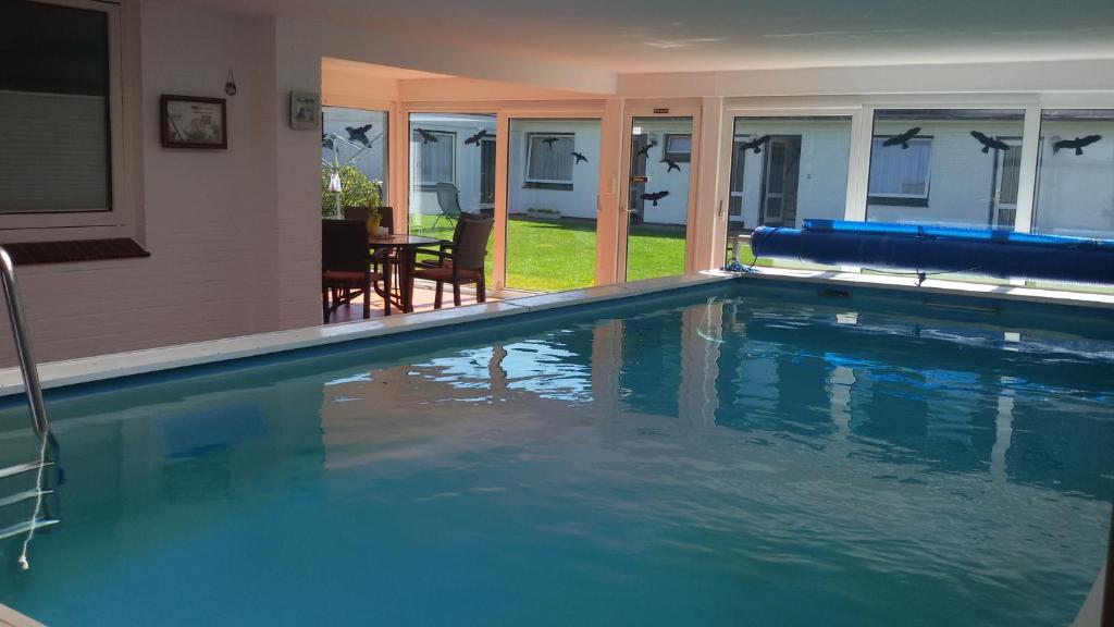 Haus Sommerwind-ferienwohnungen Mit Schwimmbad Und Sauna In Büsum - Büsum