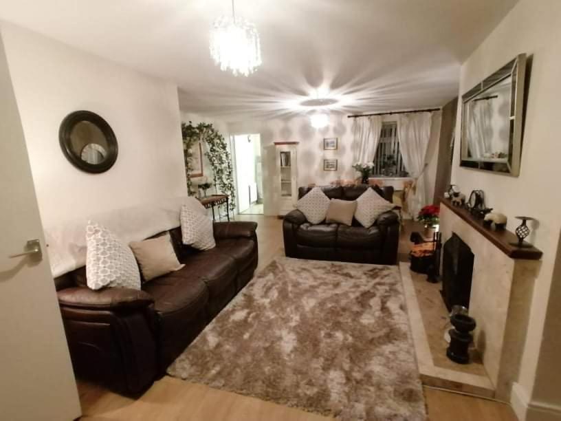 Comfy Quiet Town House - County Donegal