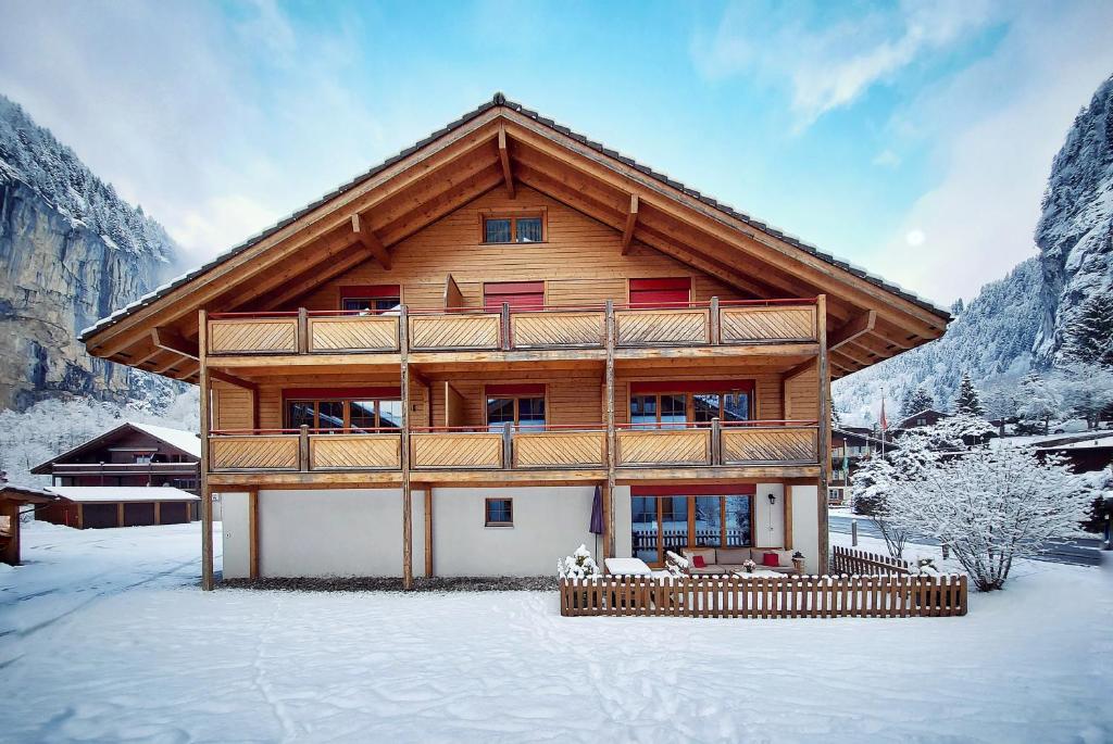 Apartment Breithorn - Private terrace lounge - Free parking&WiFi - self check-in - Mürren