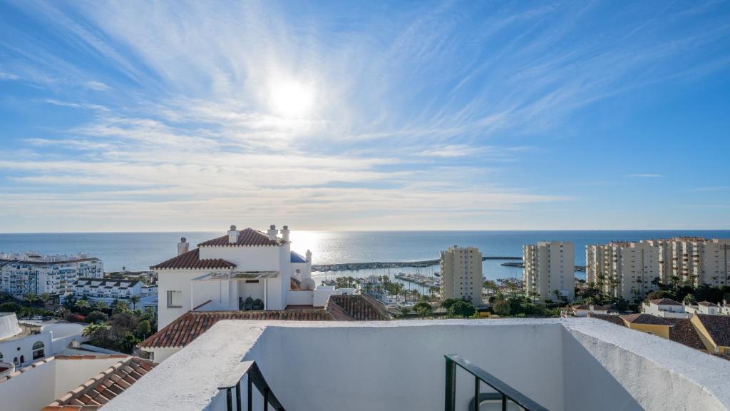 Ar10 Puerto Blanco - Penthouse With Roof Terrace - Estepona