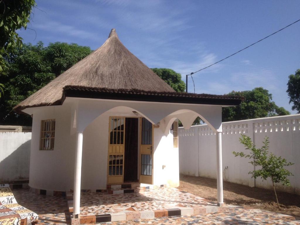 The White House Lodges - The Gambia