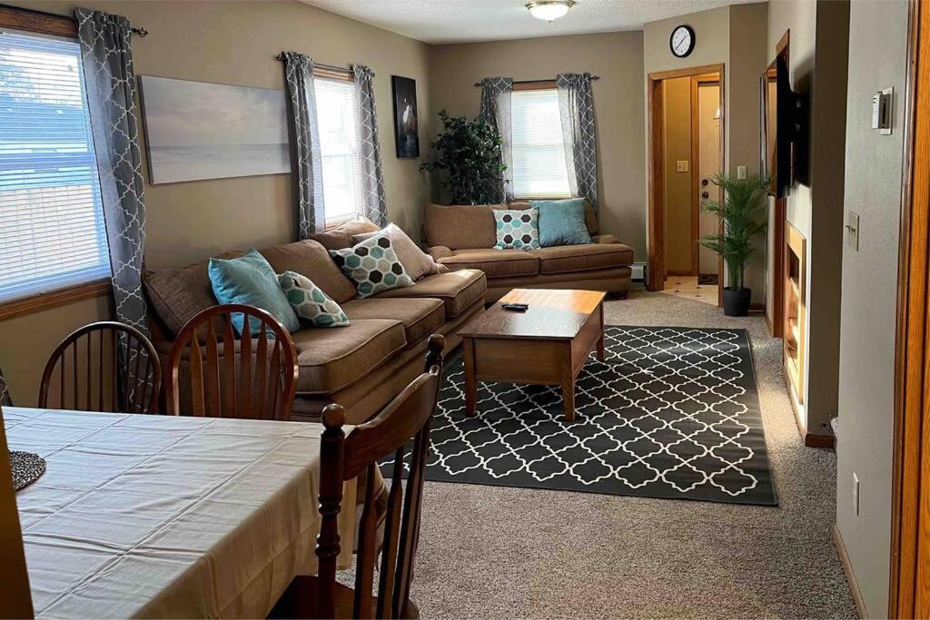 Close To Duluth! Centrally Located-lake Superior Minutes Away! - The Ledges, Duluth