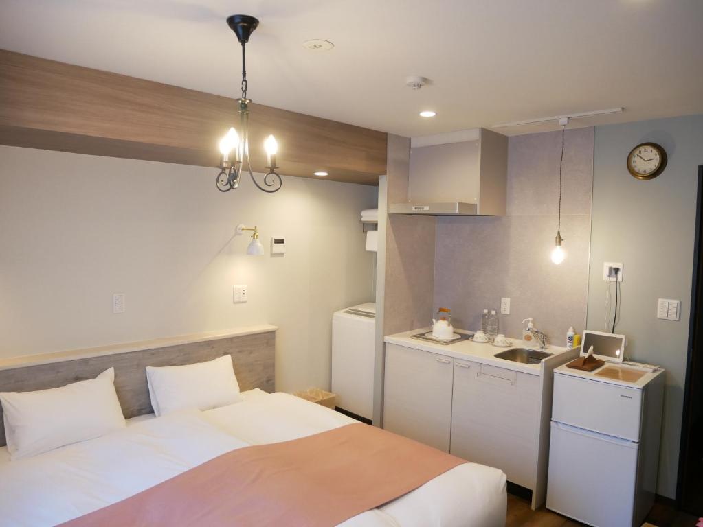 7 Rooms Hotel & Cafe - Maihama