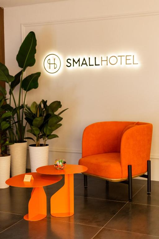 SMALL HOTEL - Винница