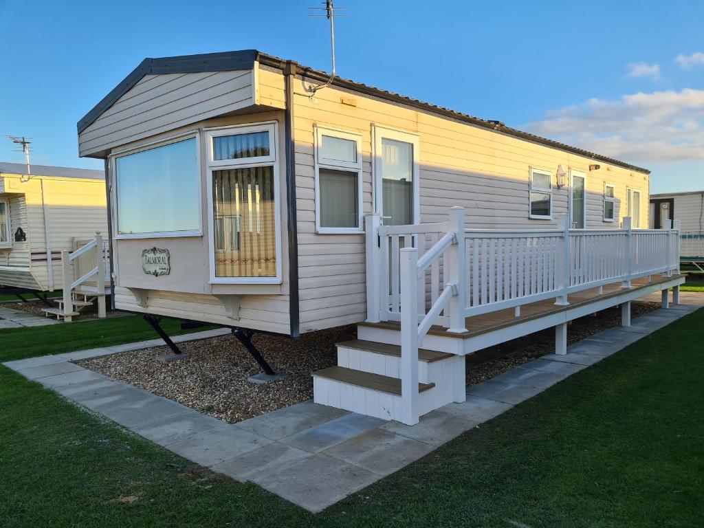 6 Berth Central Heated On The Chase (Balmoral) - Ingoldmells