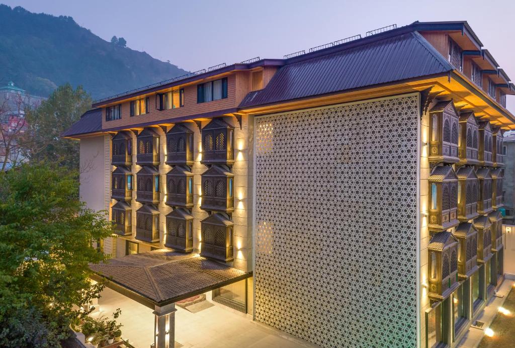 Hotel Snowland, Srinagar - Srinagar