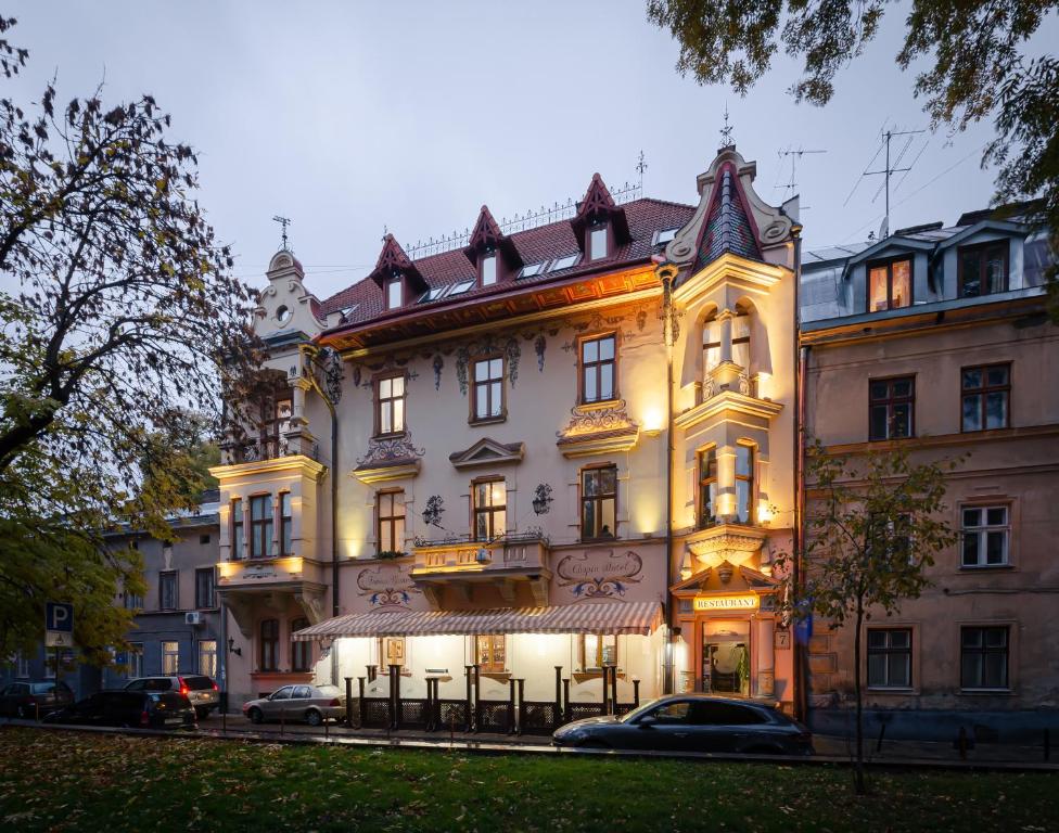 Chopin Hotel - Lviv