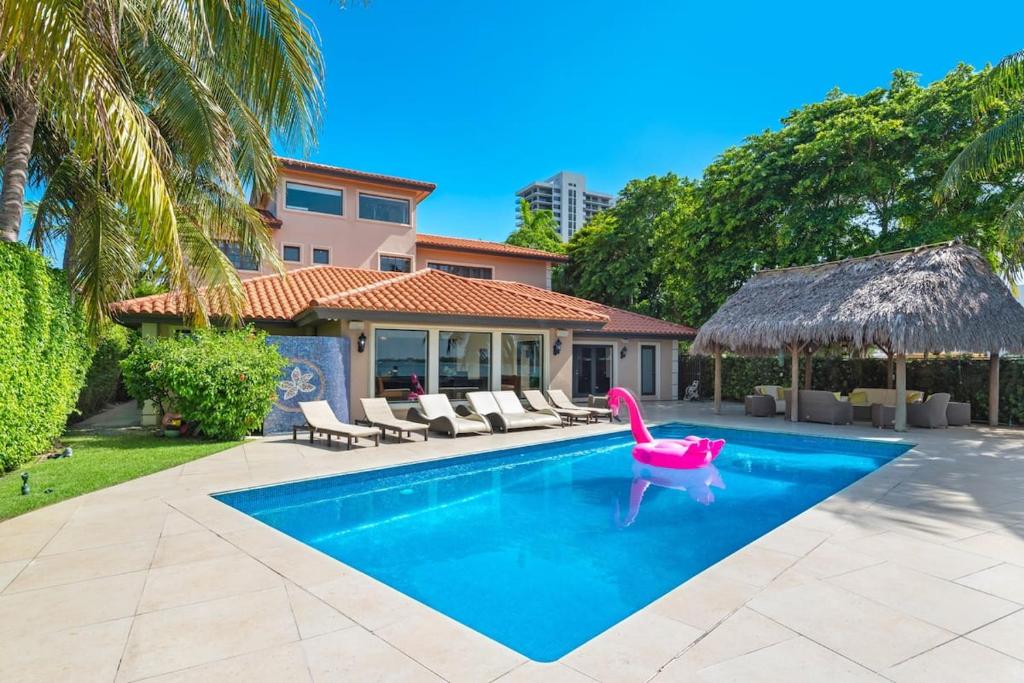Villa Toscana - Luxury With Pool - Miami Beach, FL