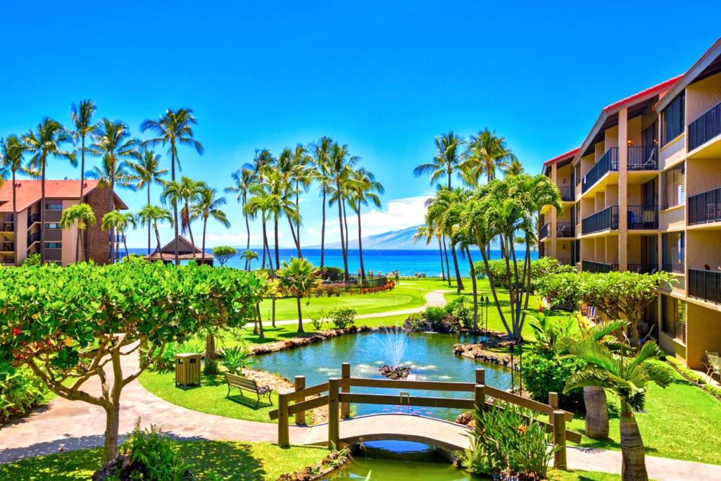 K B M Resorts PKH-205 - Perfect aloha vacation 2Bd, 2Ba villa with ocean views from the front door - Kapalua, HI