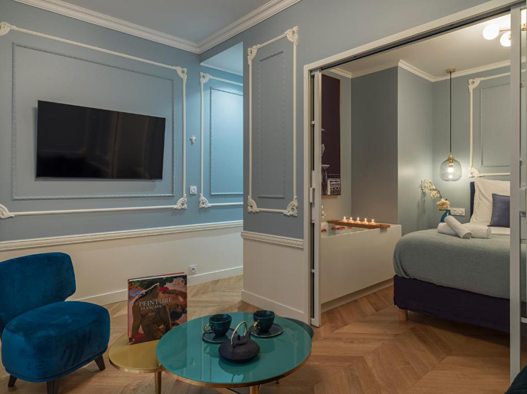 The Pompadour Suite - Neuilly-sur-Seine