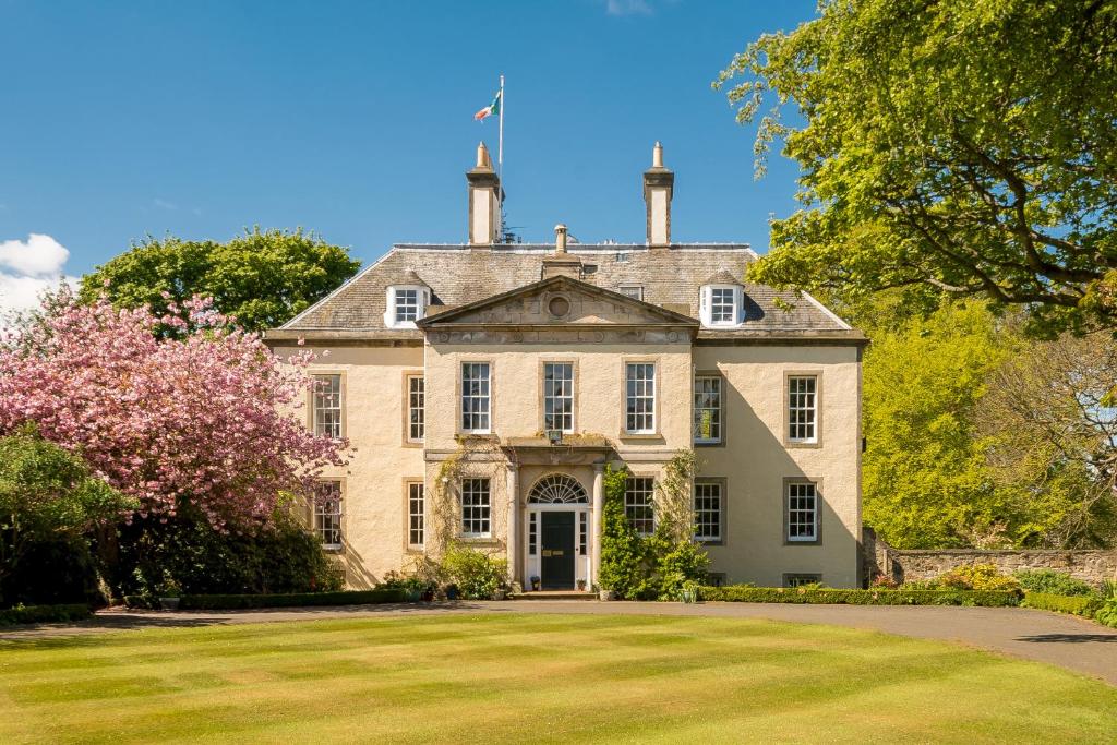 Drylaw House, Grade A Listed Mansion near City Centre - Edinburgh Napier University
