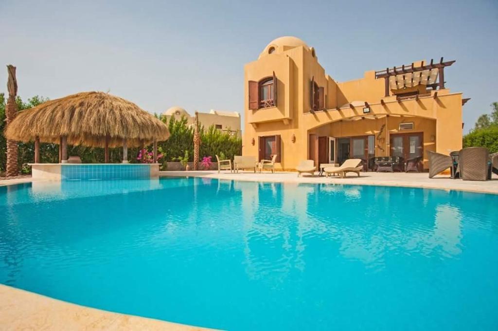 Villa 4 Bedroom In Wast Golf Heather Private Pool - Hurghada