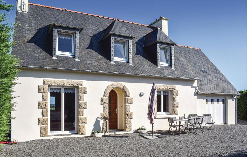 Stunning Home In Kerbors With 3 Bedrooms And Wifi - Plage de Paimpol (Ledano)