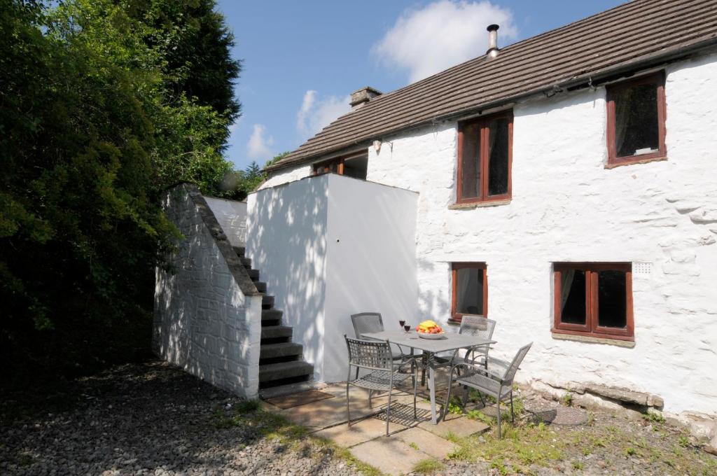 Ghyll Burn Cottage And Barn End Cottage - 알스턴