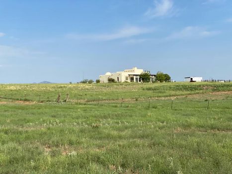 Looking for a vacation rental in Sonoita, AZ? Try cozycozy