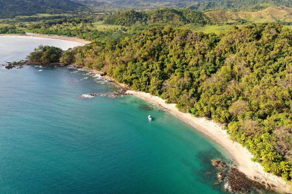 Los Vivos Beachfront Experience - Costa Rica